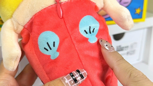 蜡笔小新的盲盒可真是越来越颠了……