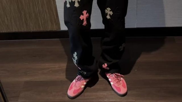 原来粉色也可以很猛男，简聊gazelle草莓熊