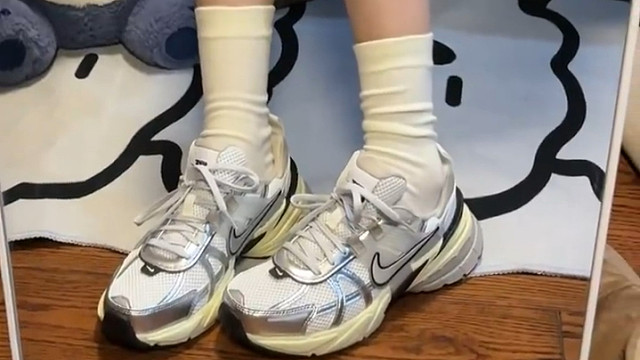 这双Nike V2K太韩啦！上脚好显瘦！||#Nikev2k