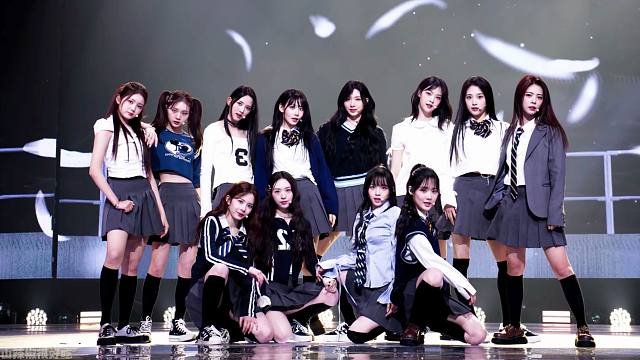 『4K镜面扒舞』tirpleS大队出道曲Girls Never Die镜面放大舞台直拍 放大+加亮+