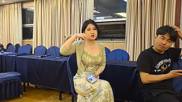 【集梦会长】专业的主持人教兄弟们“口腔操”