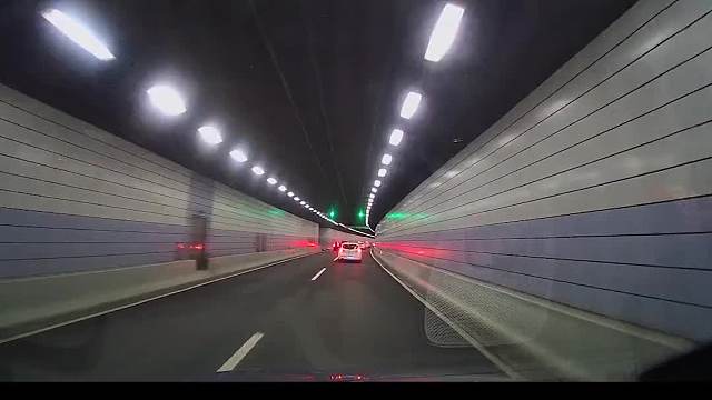 如何通过股市判断一个行业的就业前景？