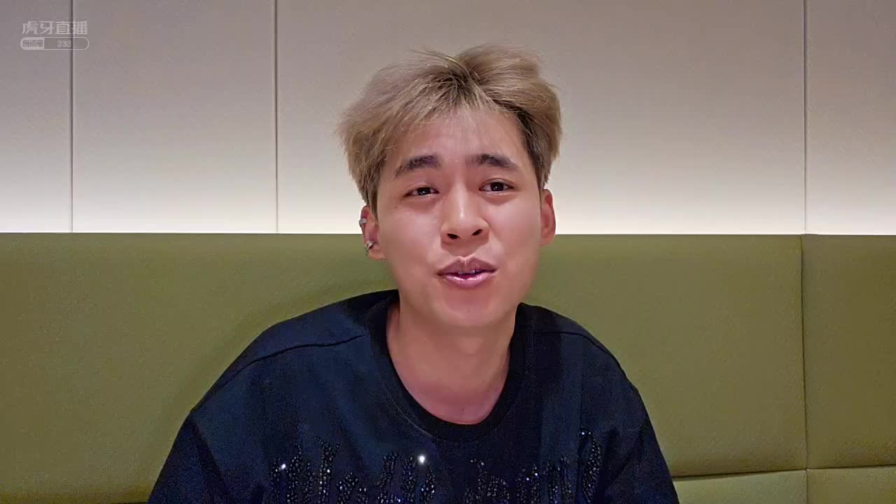 我想让我的亲弟以后当个兵，磨练磨练他！