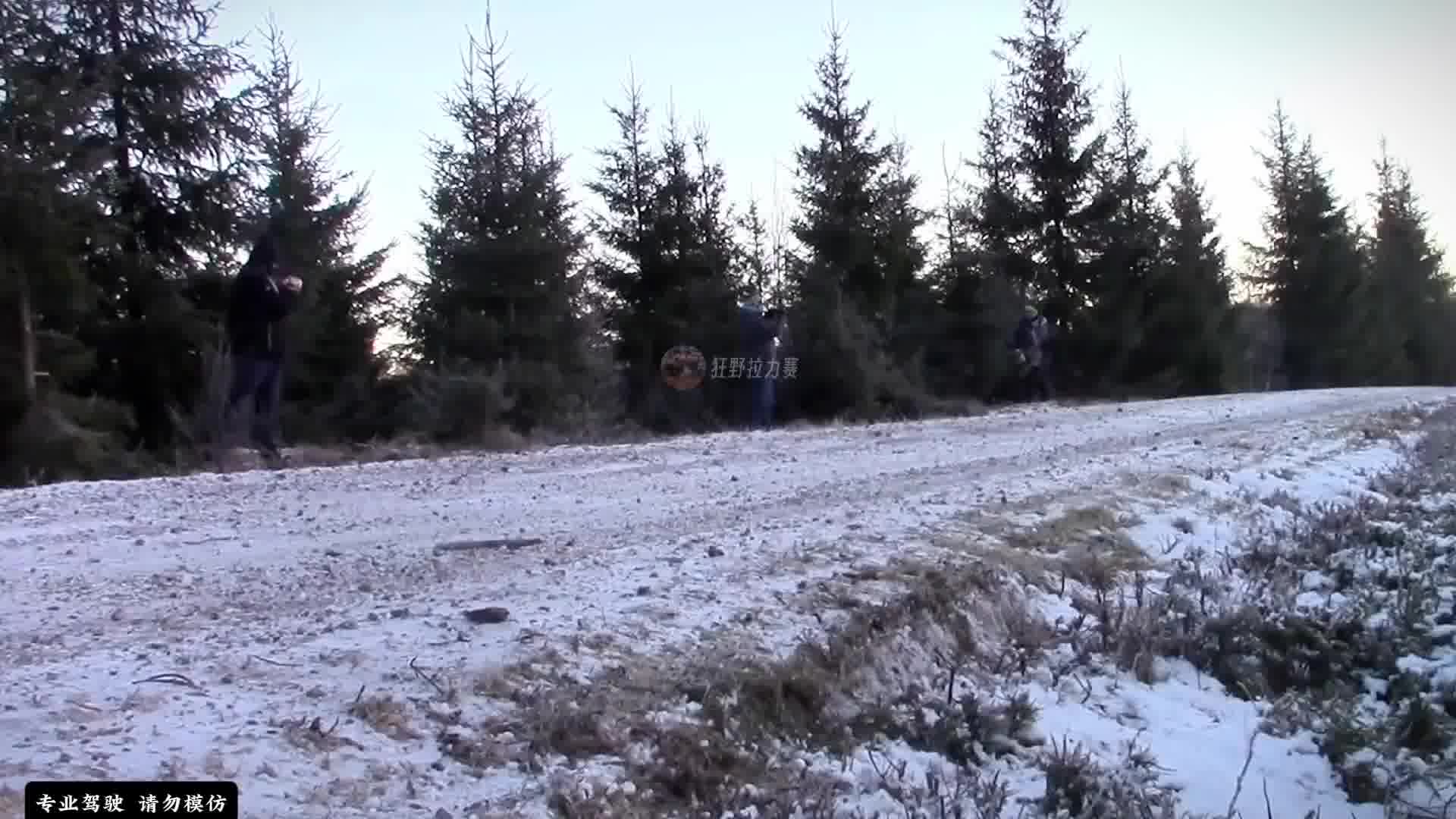 雪地拉力赛，油门焊死，贴地飞行。1分钟让你热血沸腾