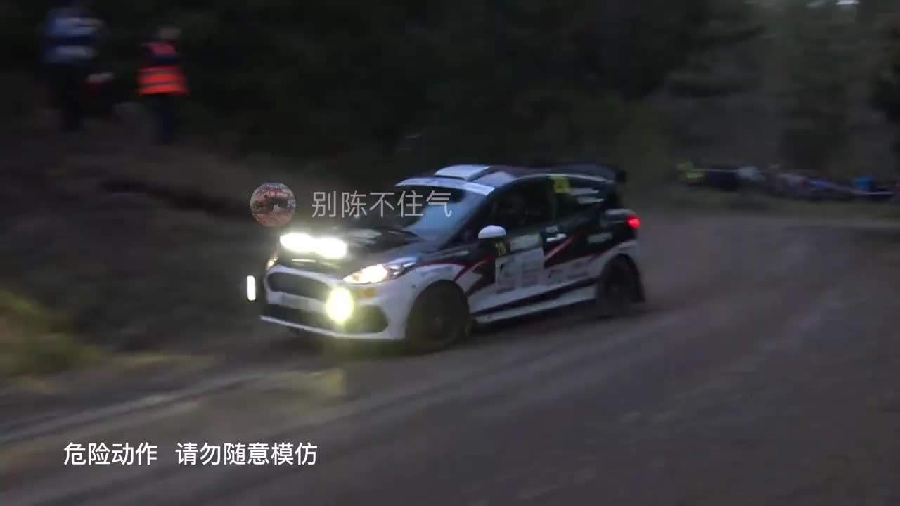 小曲一开，火力全开。直接起飞