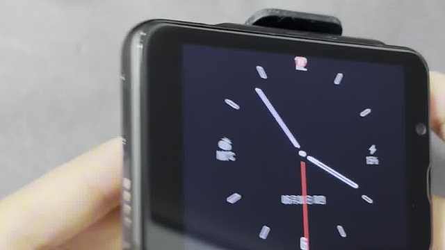 你以为它是个手机？其实它是个手表