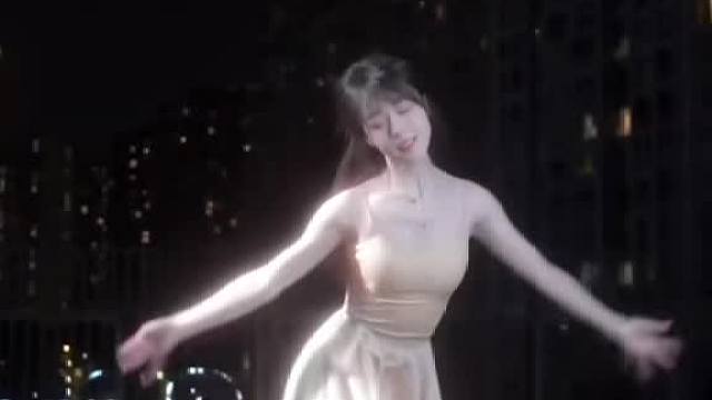 有人说你菀菀类卿，有人说你是他唯一的妻