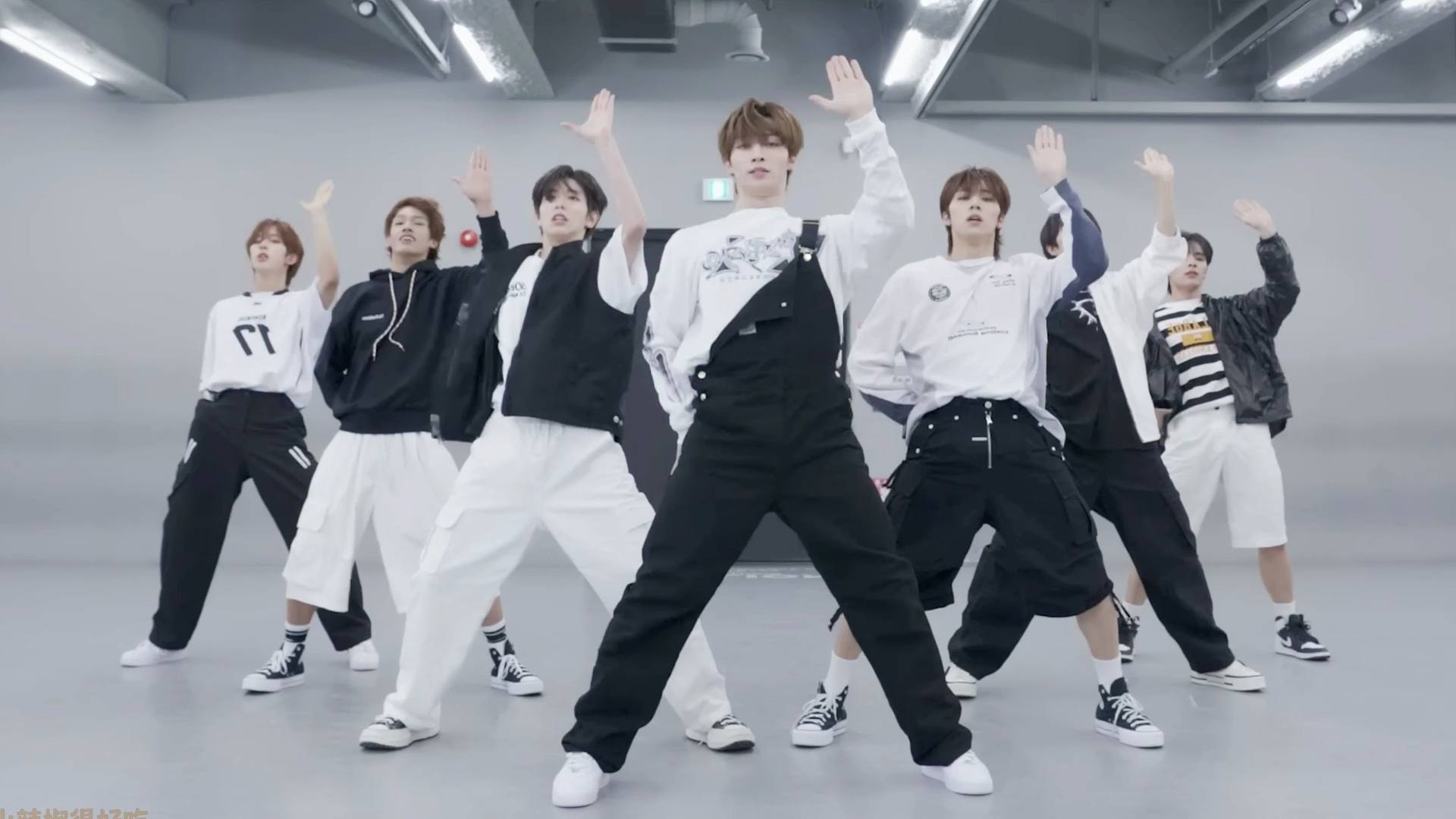 『4K镜面扒舞』JYP日本新男团NEXZ出道曲Ride the Vibe镜面放大练习室 放大+加亮+