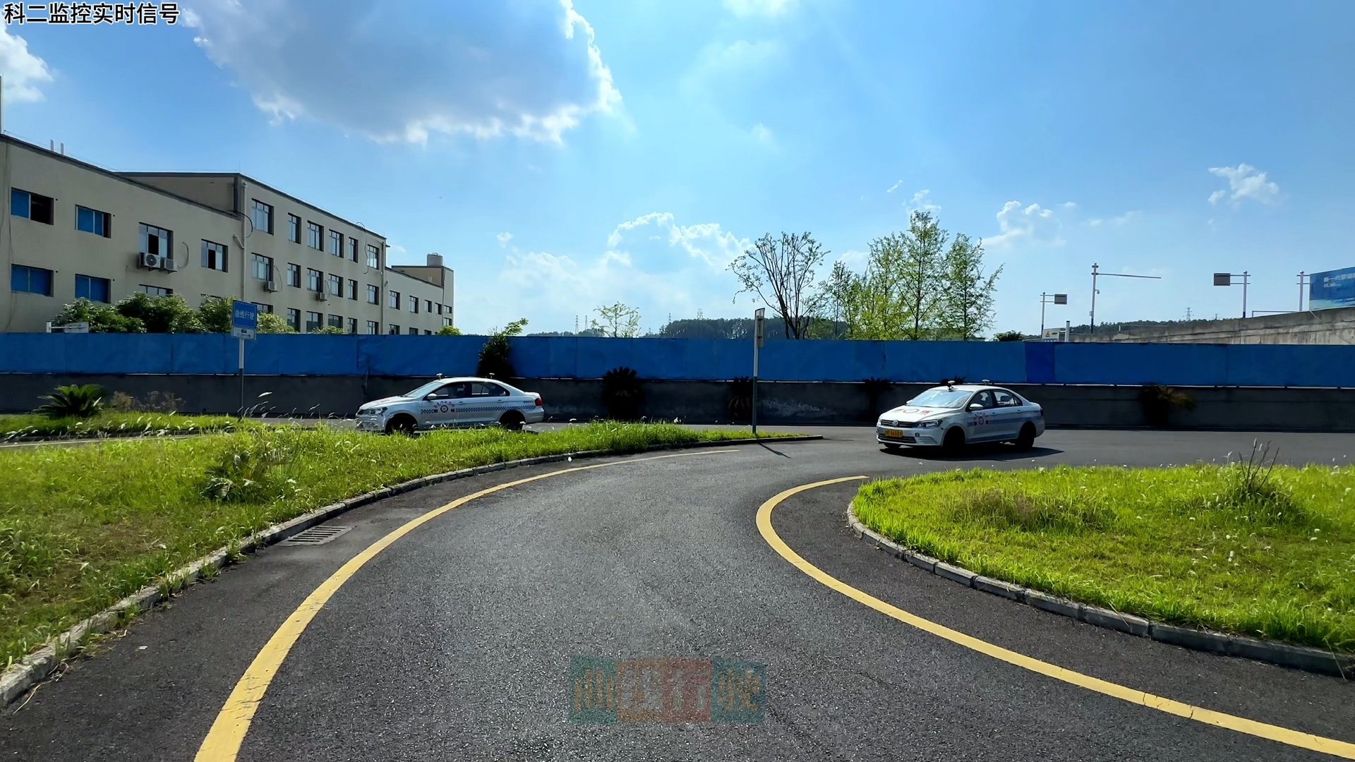 监控实拍手动挡考试全过程，小哥哥轻松通过5个项目