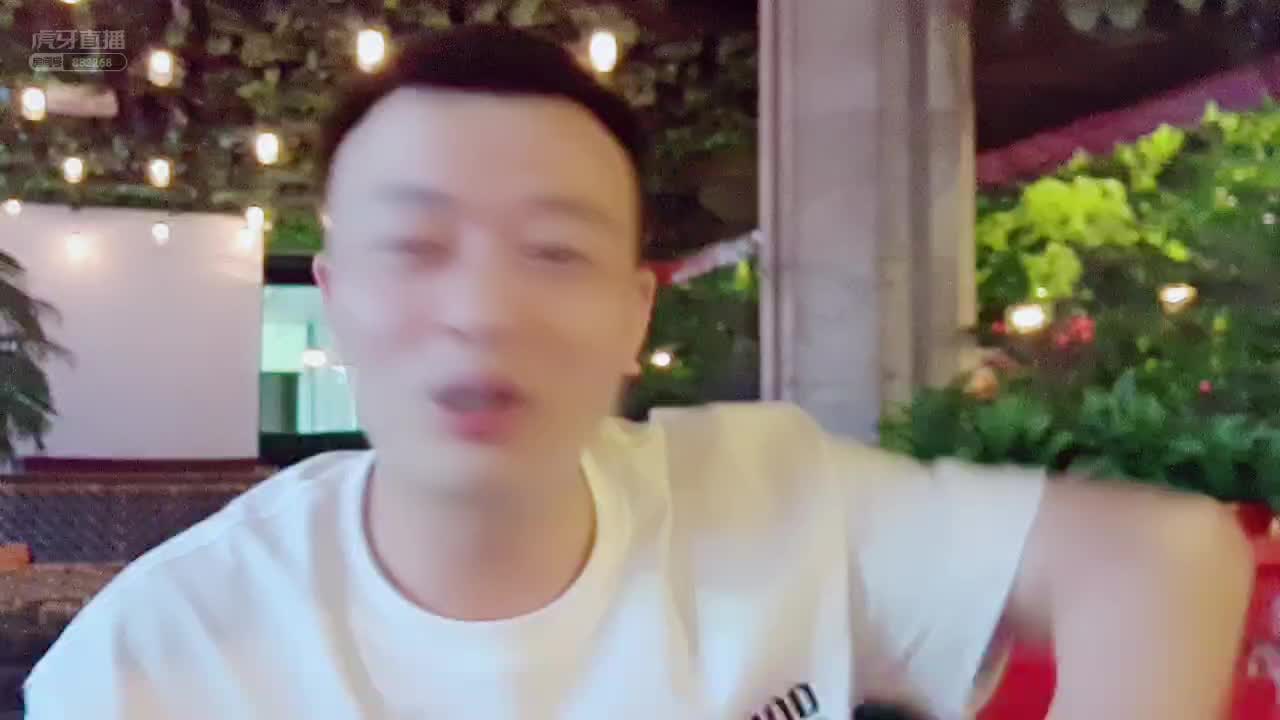 【俄罗斯教主】巧遇欧洲足球赛，酒吧没请DJ！