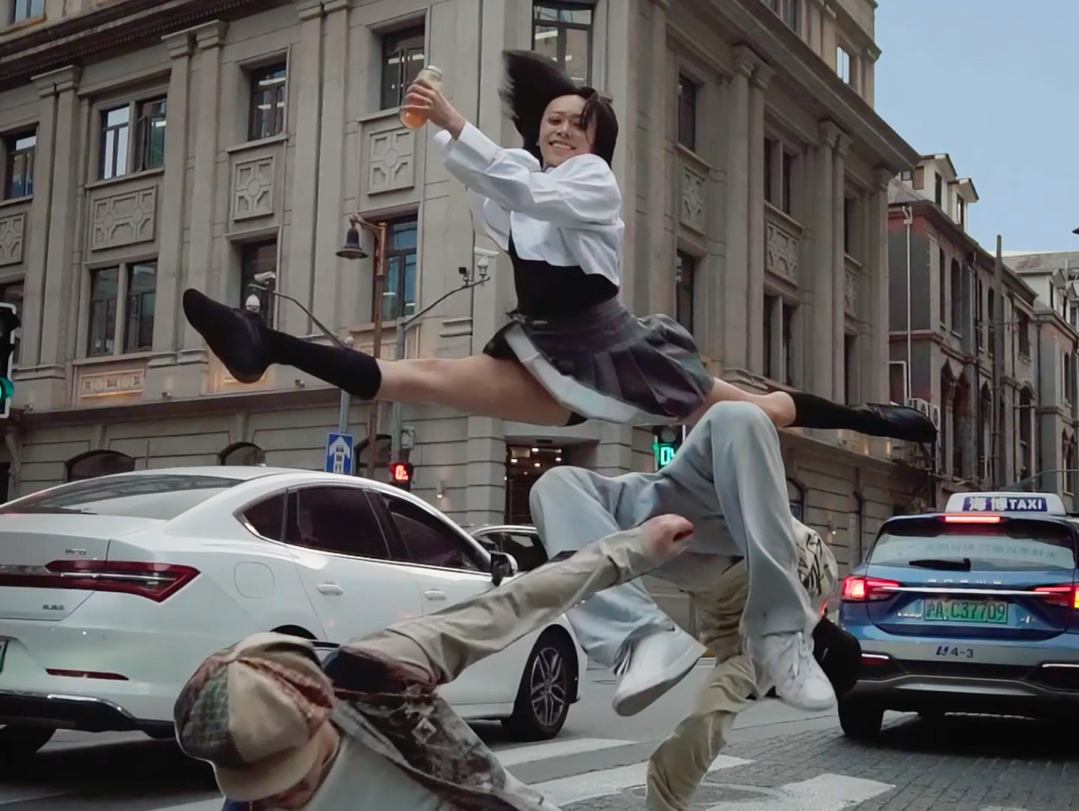 Cici飞起来啦！！！