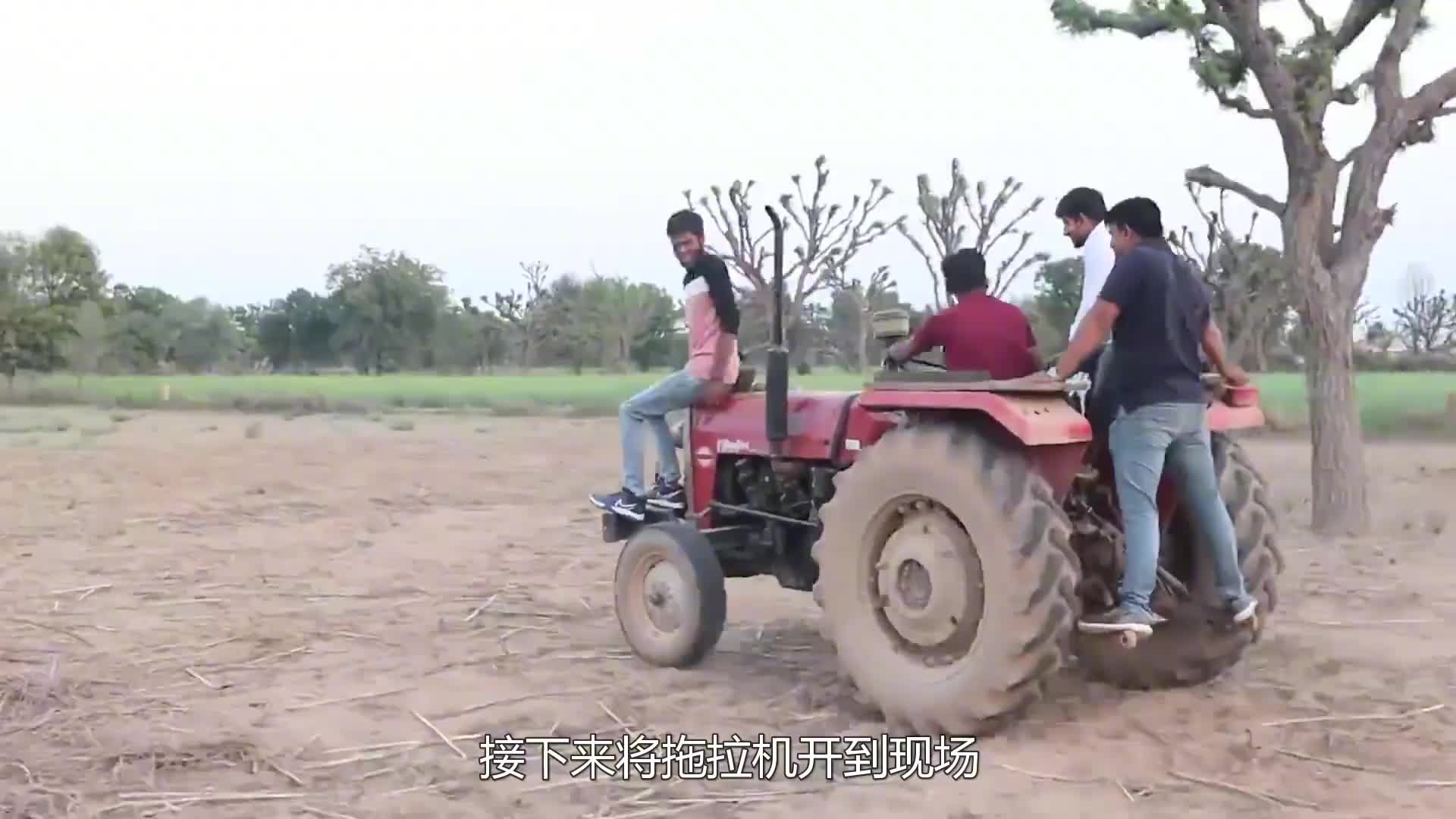 1000层保鲜膜制成的弹力网，能挡住拖拉机的冲撞吗？