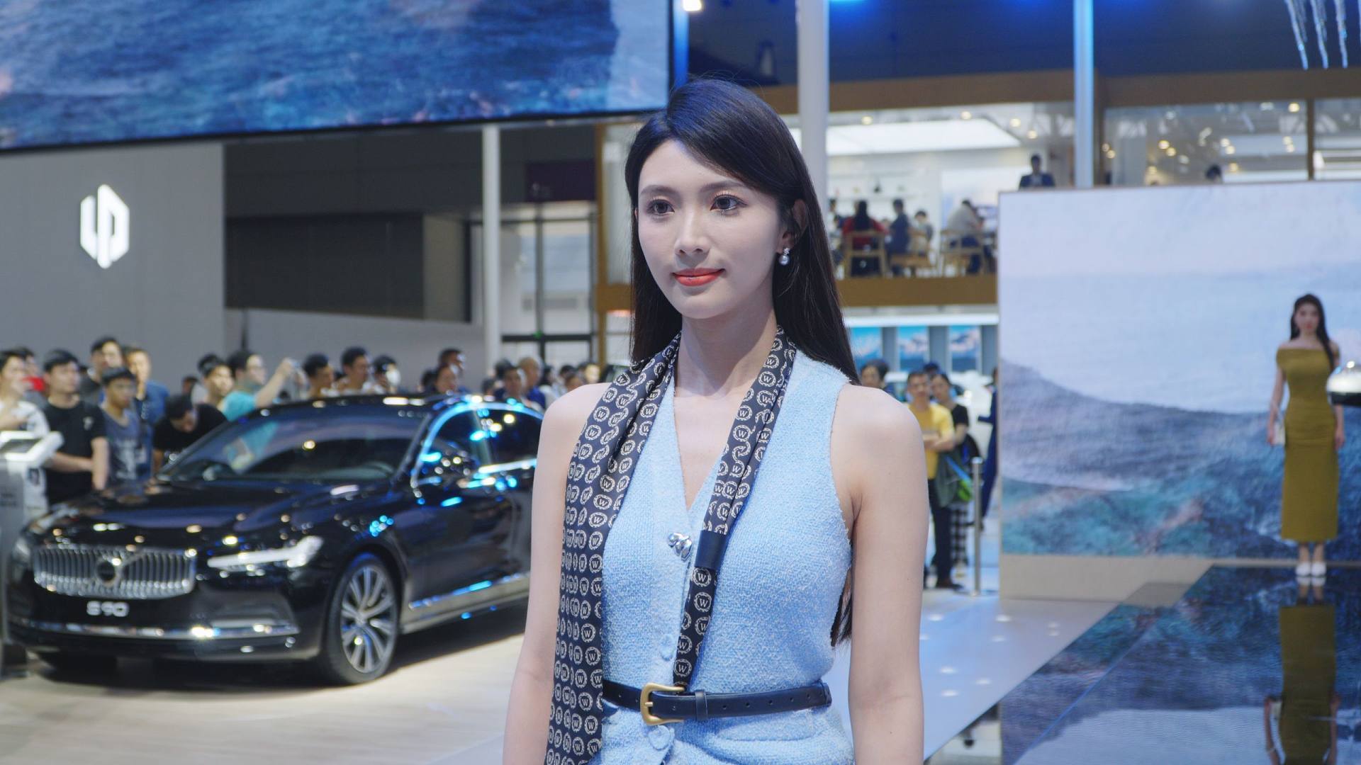 车模全明星 兰灵王 蔡悦 琪琪 石嘉旭 欣欣 2024粤港澳大湾区车展 沃尔沃展台