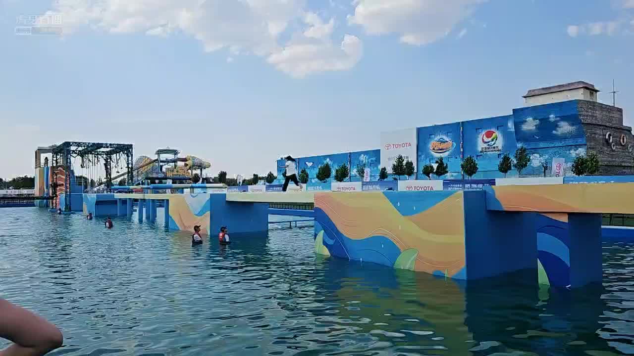 带主播们参加快乐向前冲！