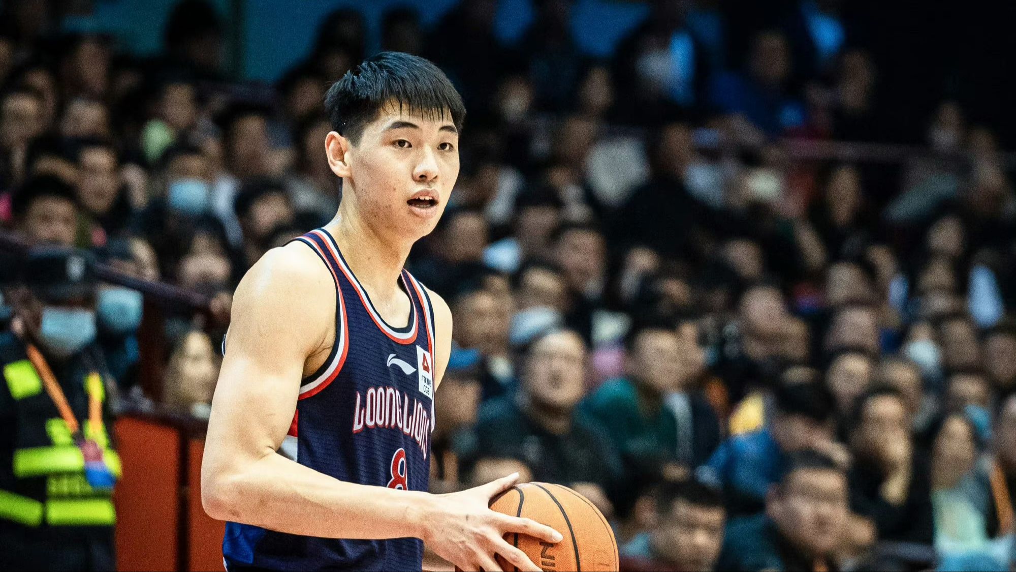 同样是进入休赛期！崔永熙和曾凡博在干什么？