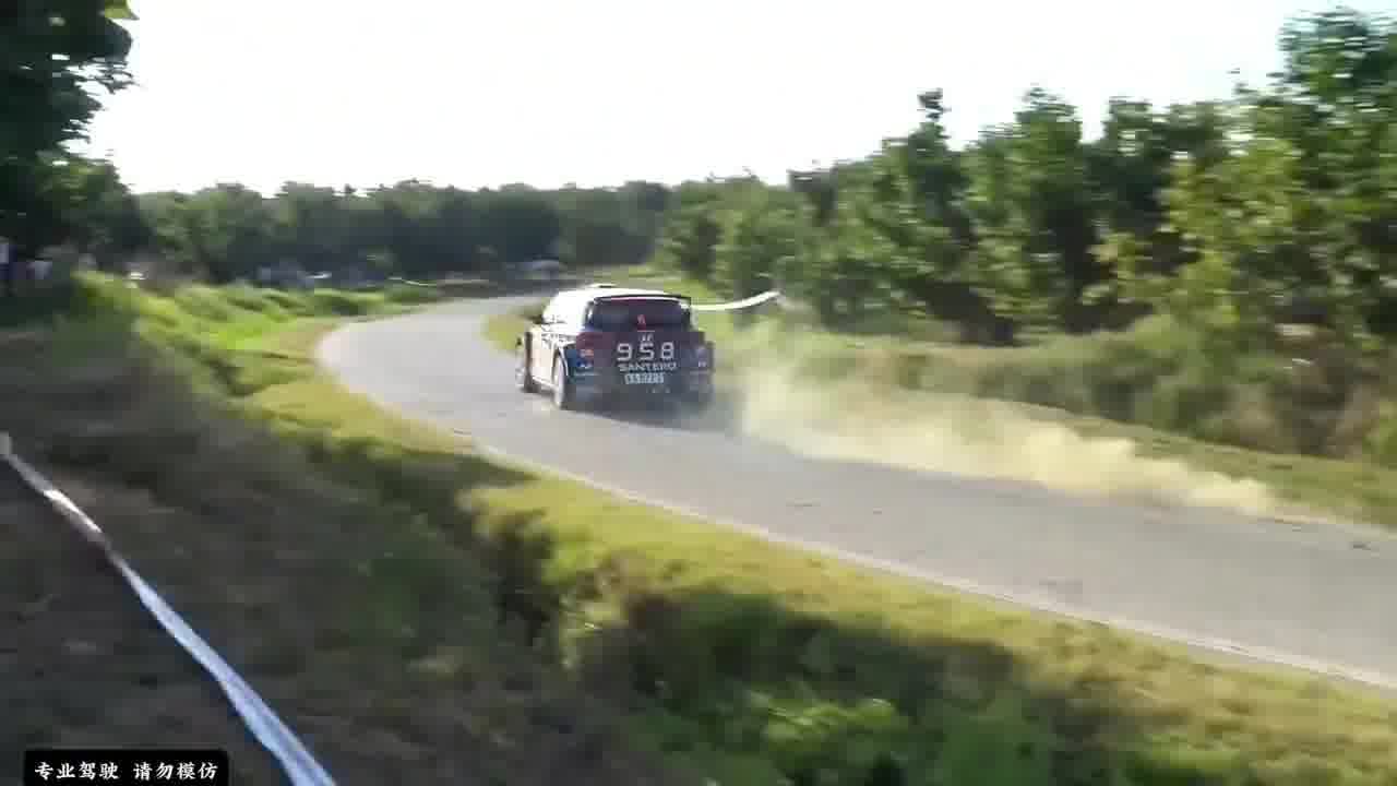 拉力小钢炮，现代I20在各种路面上的精彩操作。