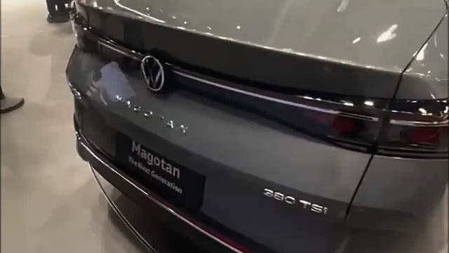 变年轻的迈腾来了，我当然觉得应该更便宜，大众也应该卷起来