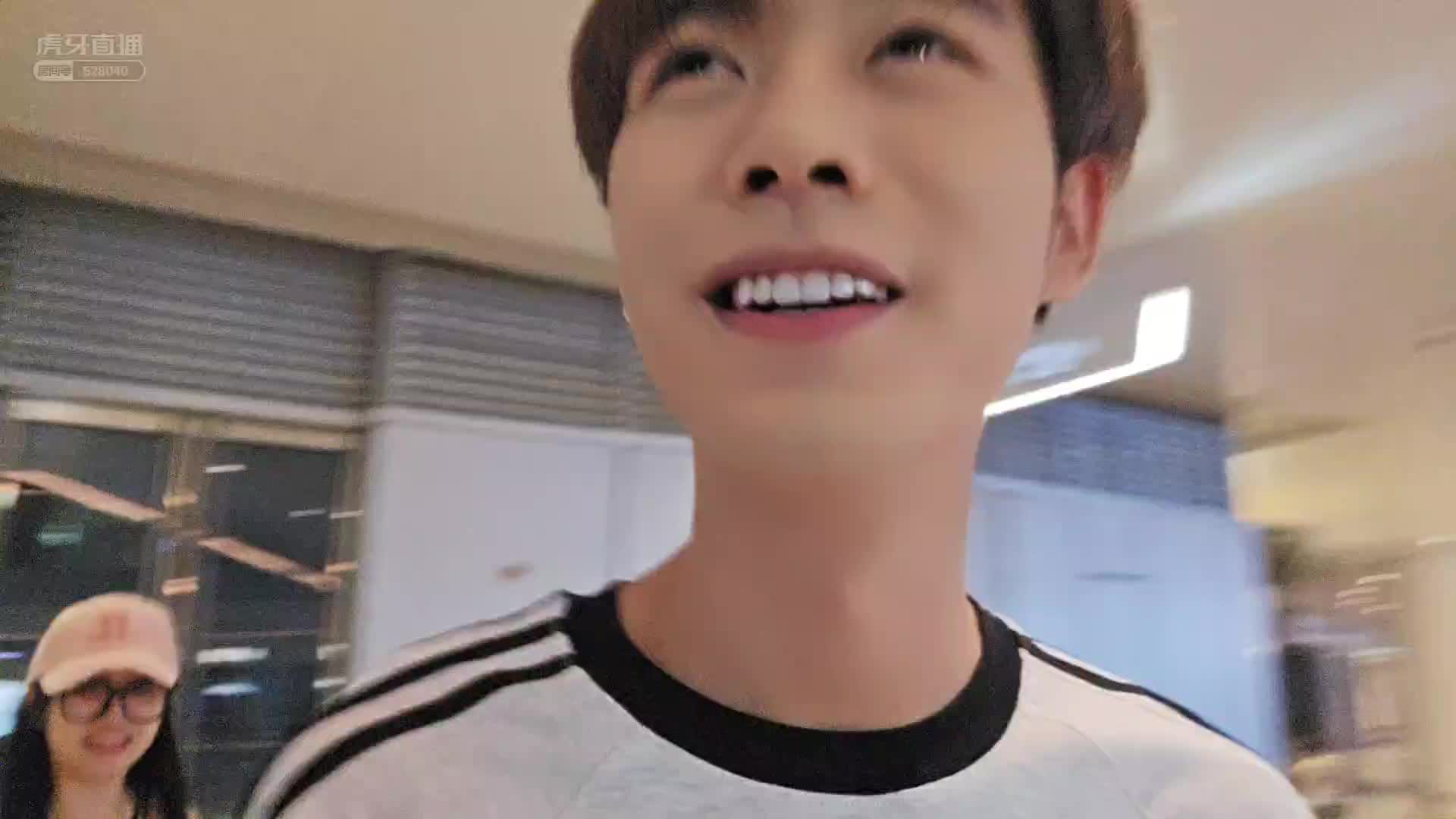 【子圣-798】其实我以前网瘾很重的！24小时在线的那种？