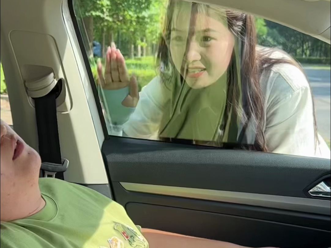 有车的请注意，千万不能车内开空调睡觉！