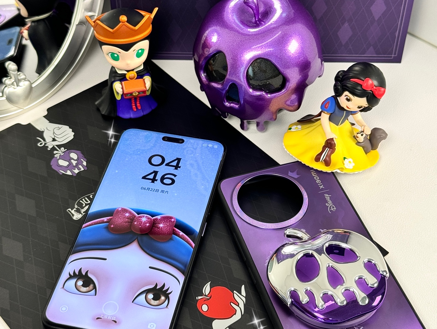 适合迪士尼宝宝的手机来啦！暗紫色太酷了吧