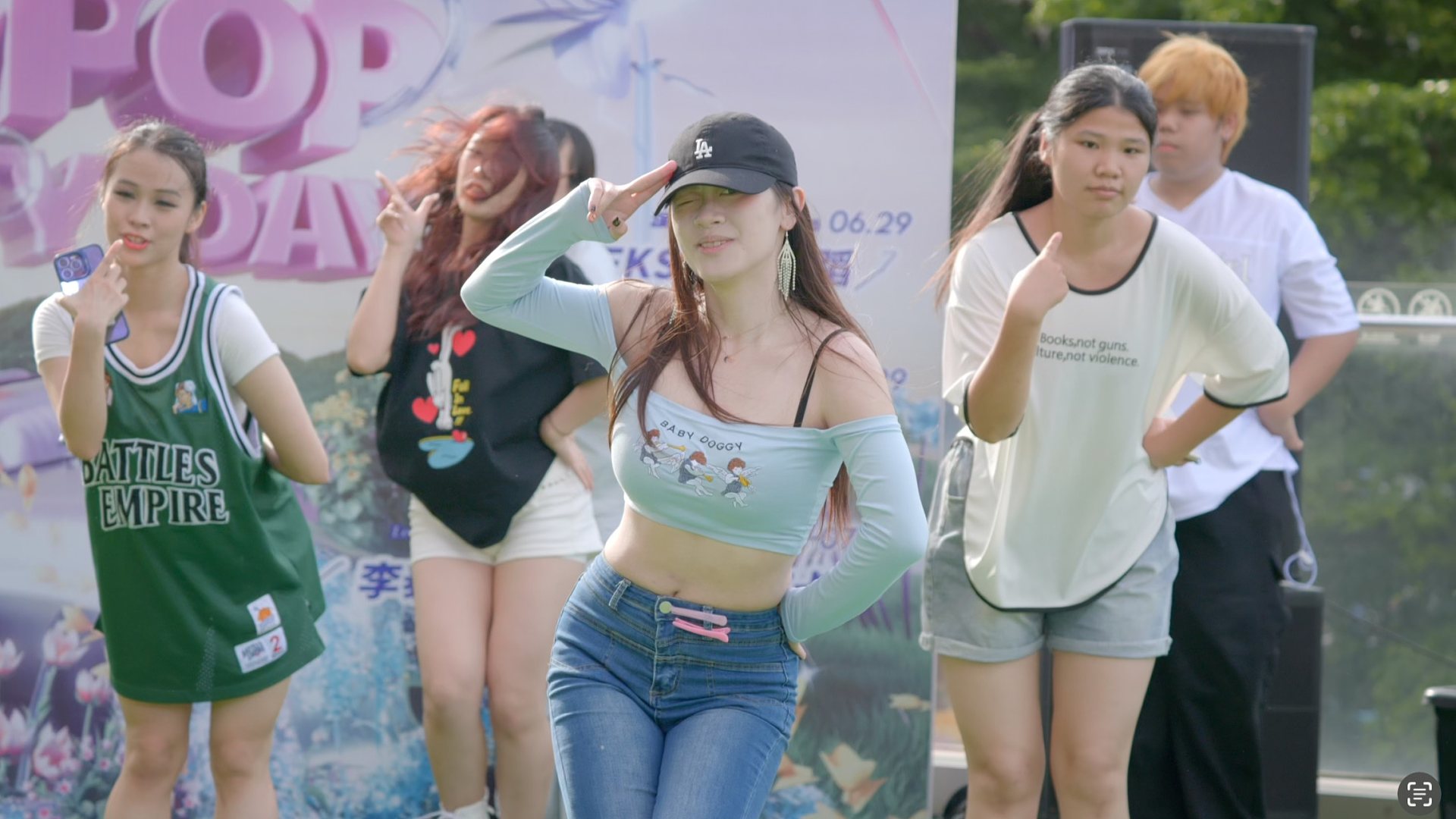 粥粥jojo 广州kpop人太牛了 阳光逆光大片 百信广场随舞