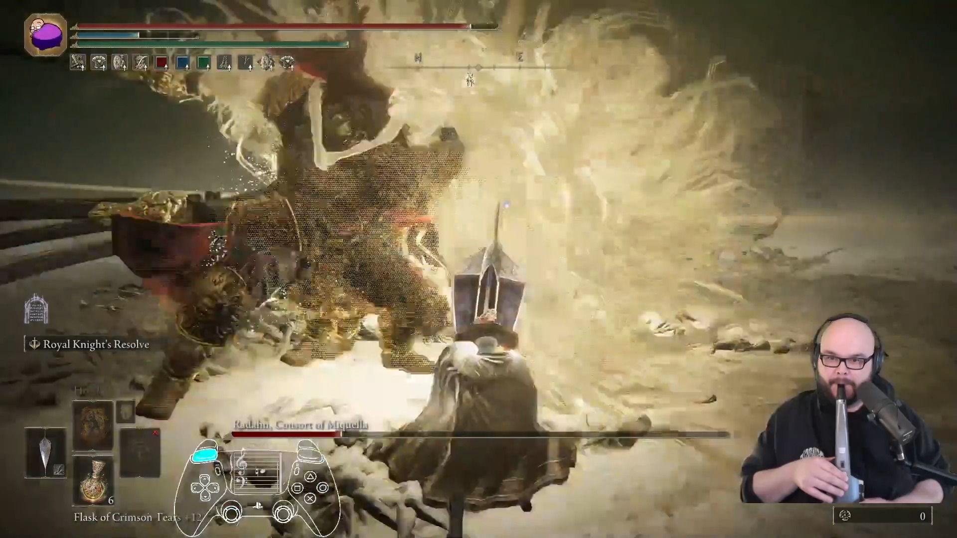 国外主播使用萨克斯管操作 成功通关《黄金树幽影》