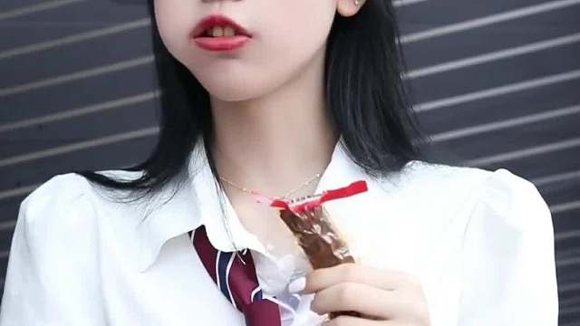 550_00后小姐姐找了个比自己大13岁的90后，直言大叔太会照顾人！