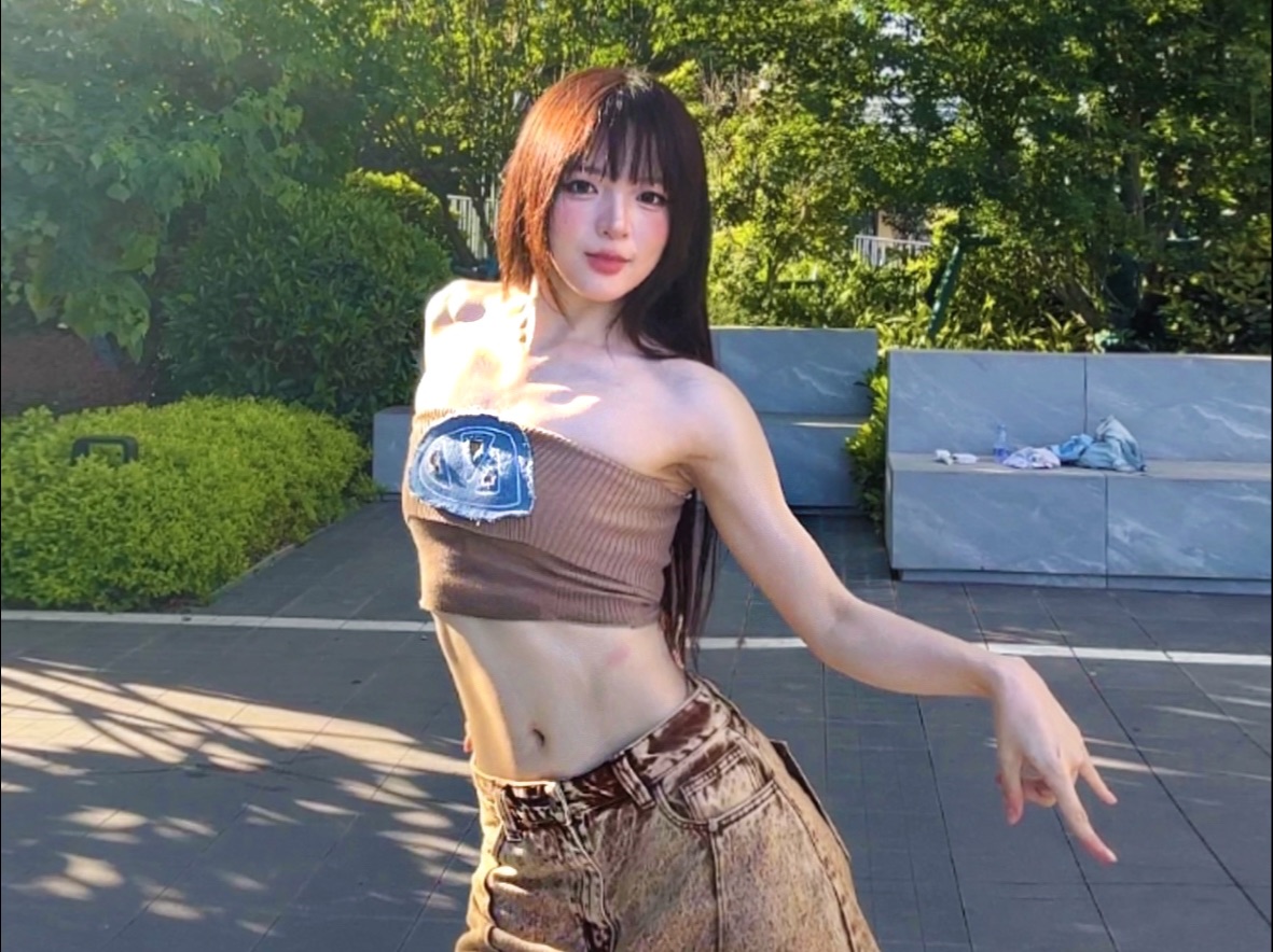 做小区里最有力量感的辣妹【可乙瘦】