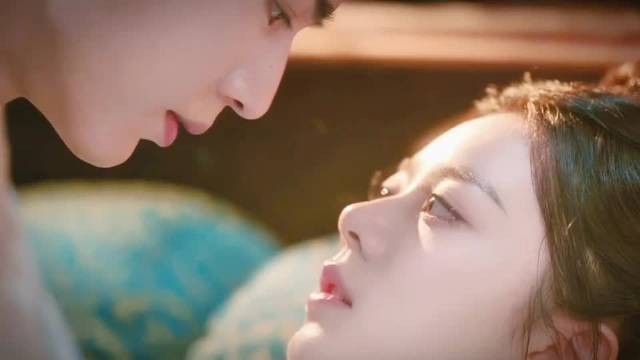 裴文宣这狐狸精，报恩报得跟恋爱一样甜蜜，李蓉被他撩得满脸通红，这招数也太辣眼睛了吧！