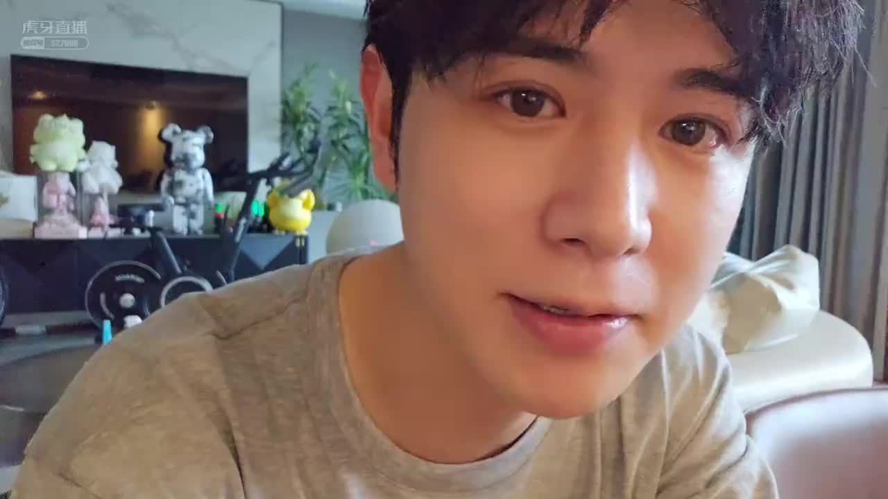 【童锦程】所以兄弟们就是挑我不在酒吧的时候带女朋友来玩？