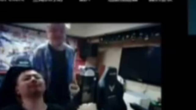 笑笑谈bin踢椅子:BLG队内的事情不评价，可能别人队内关系好呢？西卡:blg舆论压力蛮大的！都是主