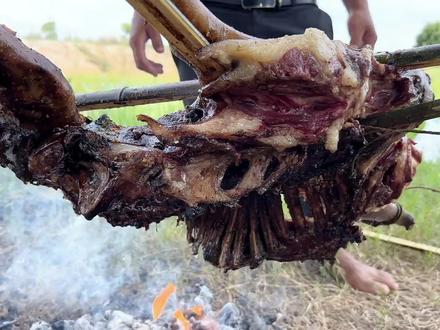 矮子来了、烤羊排 #农村生活 #农村美食 