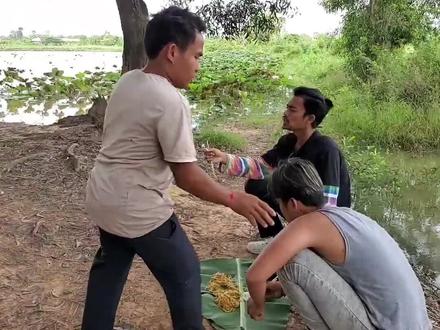 哈哈排练：段子 #看一遍笑一遍 #我的乡村生活 #农村生活 #记录真实生活 #东南亚矮子