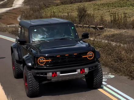 三十万的国产福特烈马花几万块改成黑武士有多帅？#改装 #烈马bronco #烈马猛禽版