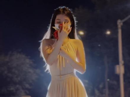 就让我烂在现实这座瑰丽废墟#古风 #古典舞 #氛围感#歌曲求生 #就让我烂在现实这座瑰丽废墟