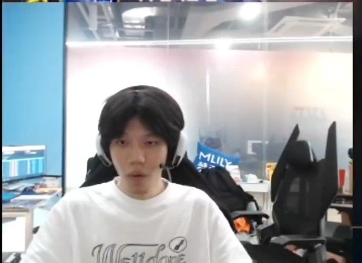 ON来回应霸凌谣言了：我没被霸凌 那我是不是要举报你呀～闭嘴前日Bin训练室内闪电五连鞭（腿）引爆热