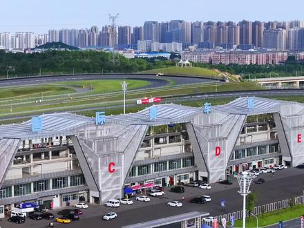 热爱不散场，赛车正当燃！#澳门房车锦标赛 近60名港澳车手、60台赛车热战株洲 #中南赛车节 #株洲