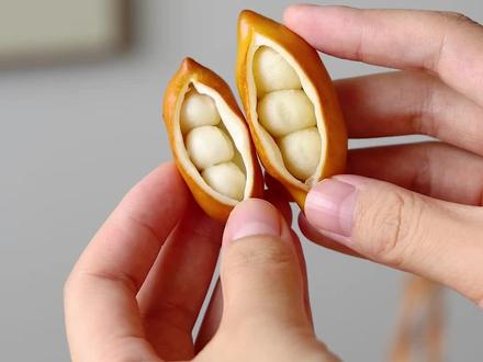 过期面粉变废为宝（整型教程版） 之前用过期面粉做的小饰品很多人喜欢，这次把整型的完整过程录了下来，方