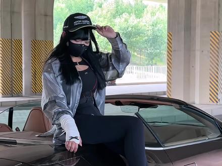 这样的敞篷马丁，还不能让你坐上姐姐的副驾吗 #晒出你的车搭子 #DB12 #美拉德风