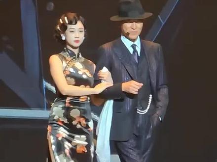 刘德华 上海演唱会倾情演绎上海滩，没有比这首歌更应景的了，耍帅这一块天王没有对手，哪怕他已经63岁了