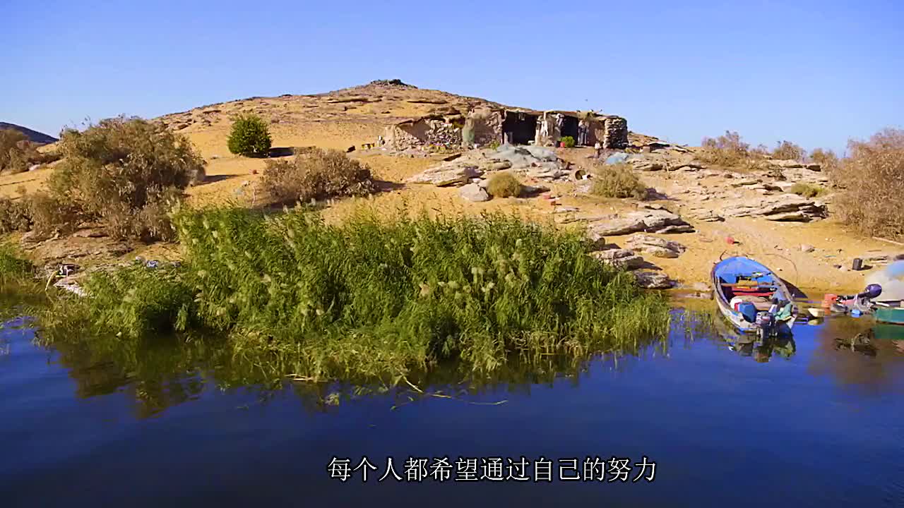 离家半年住窝棚，他们每天捕鱼赚取微薄的收入