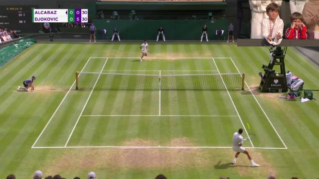 温网男单决赛边看集锦边听德约科维奇阿尔卡拉斯颁奖仪式上说什么