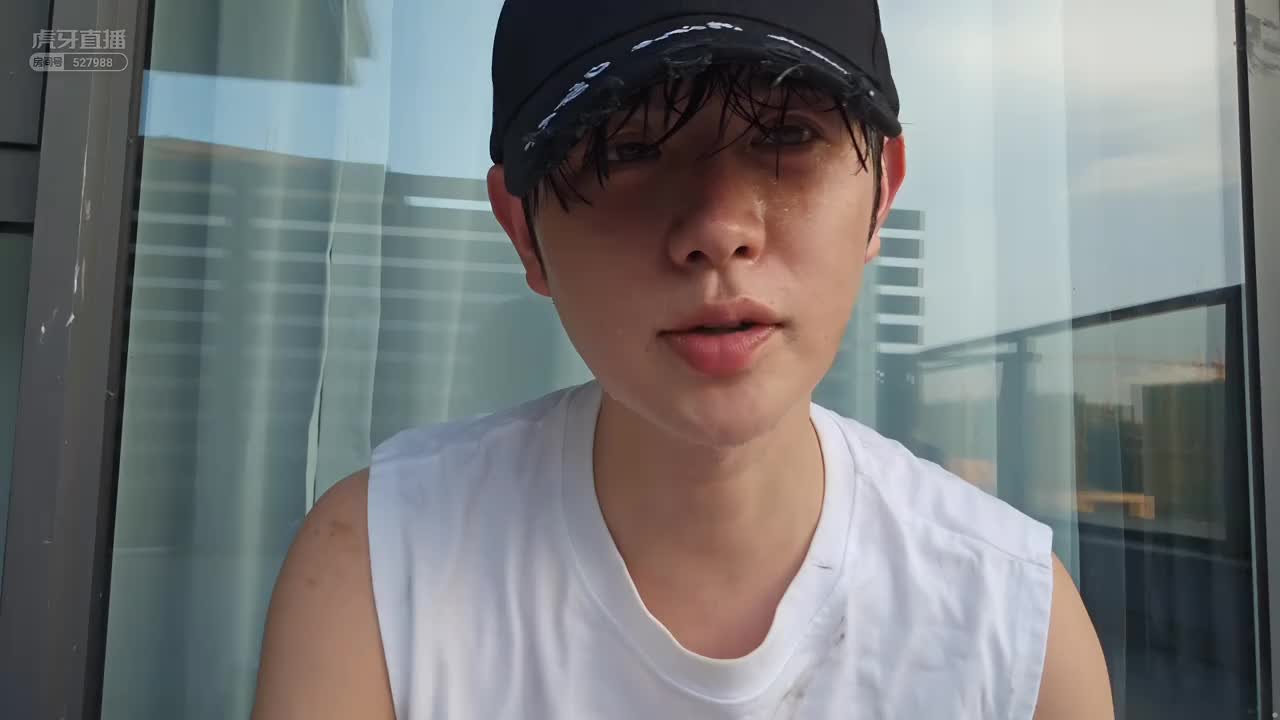 【童锦程】帅气靠得还是脸呐，穿搭发型什么的根本不重要