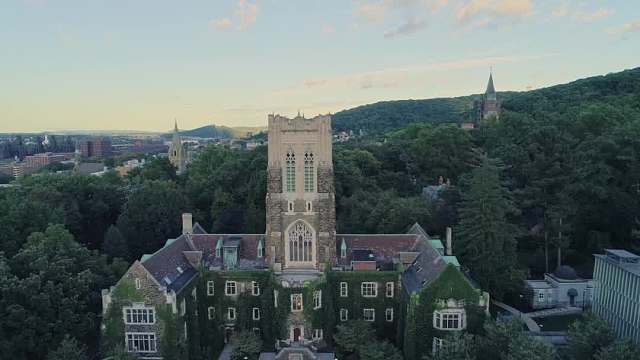 扬帆海外，梦想启航 —— 无锡学府教育马来西亚留学直通服务