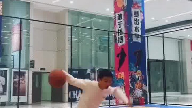 很喜欢这个细节动作喜欢双击收藏练起来吧！ 每天来看一看 双击评论 #国民篮球