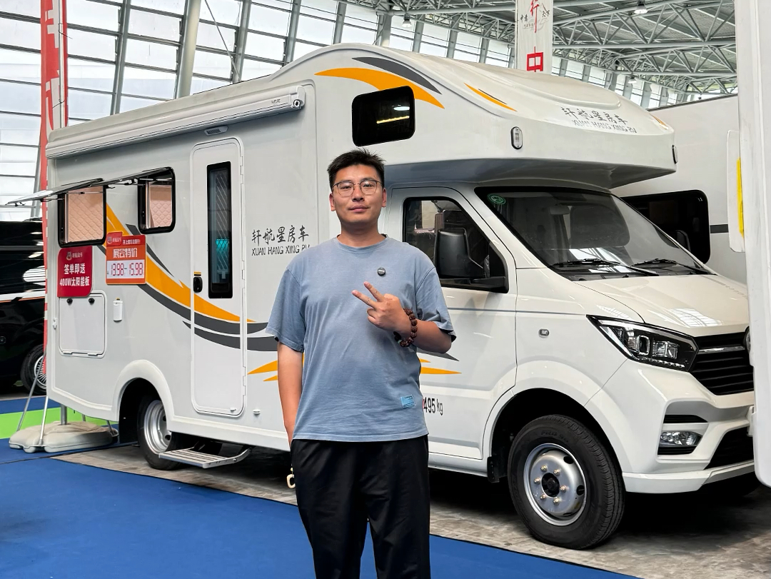 8.9上海房车展：13.98万起的凯马房车,2.0升动力，空间还不小，真正的百姓房车！#房车展#上海