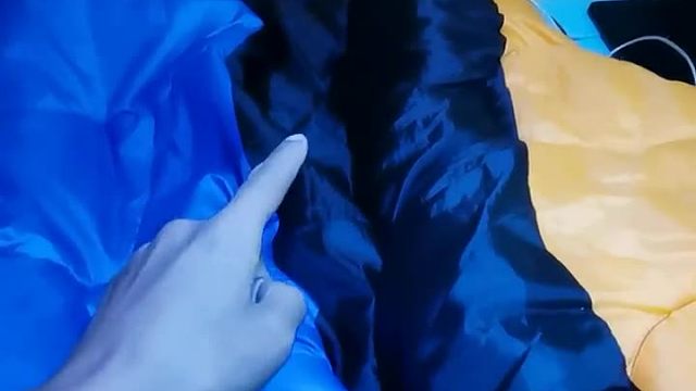 最近很多人问我带着小女儿自驾游如何开一辆面包车住在车里面，今天给你们解答一下！#床车生活