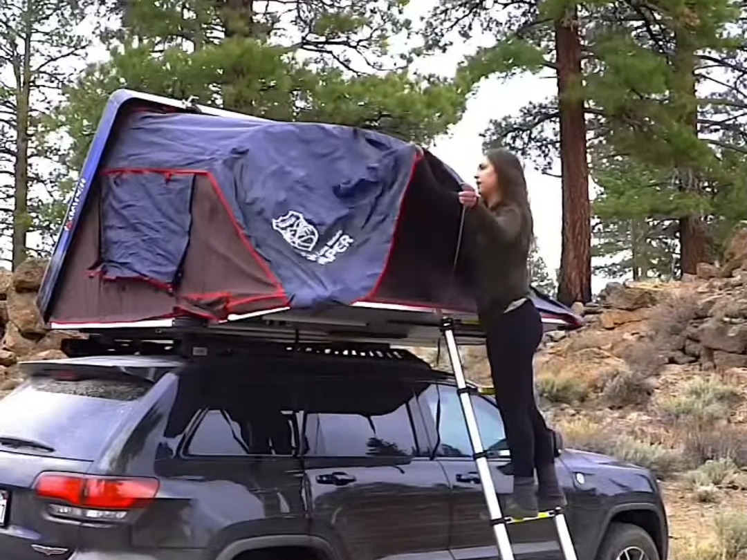 8.9上海房车展：轻盈坚固，车顶帐篷的探险新标准，你喜欢吗 ？