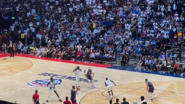 差点就输了，关键时刻还得看詹姆斯。 铁锤: 科尔：该打五小了！斯波:下场该多练练了！泰伦卢:把球给詹