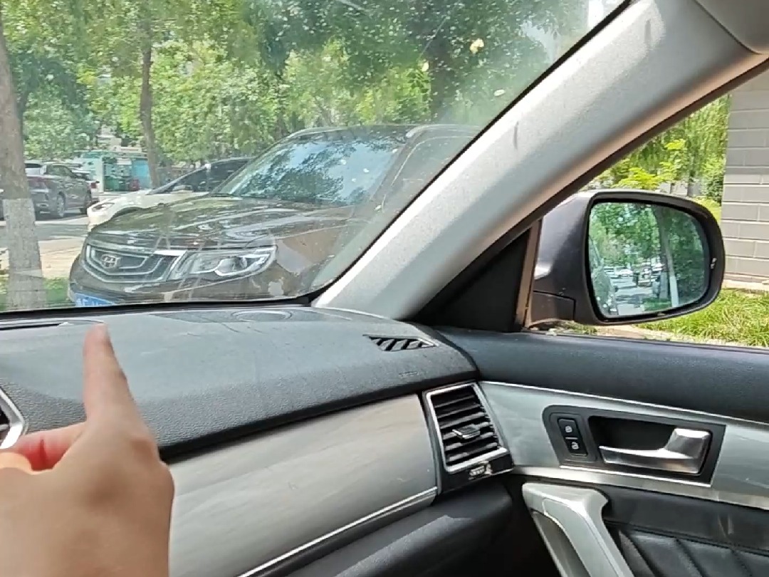 一个视频教会你，侧方停车 倒车入库 靠边停车，方法很简单